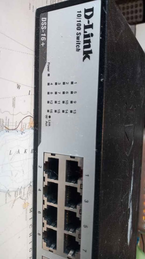 16-Port Fast Ethernet Unmanaged Switch - DSS-16+